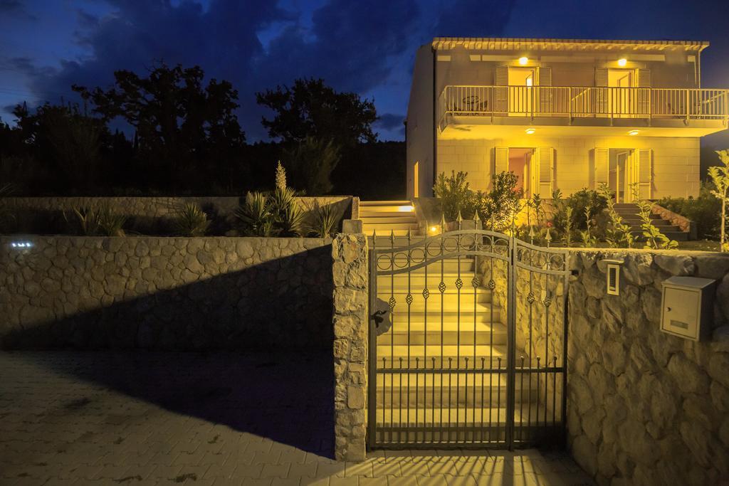 Hedera Estate, Villa Hedera VII ザトン エクステリア 写真