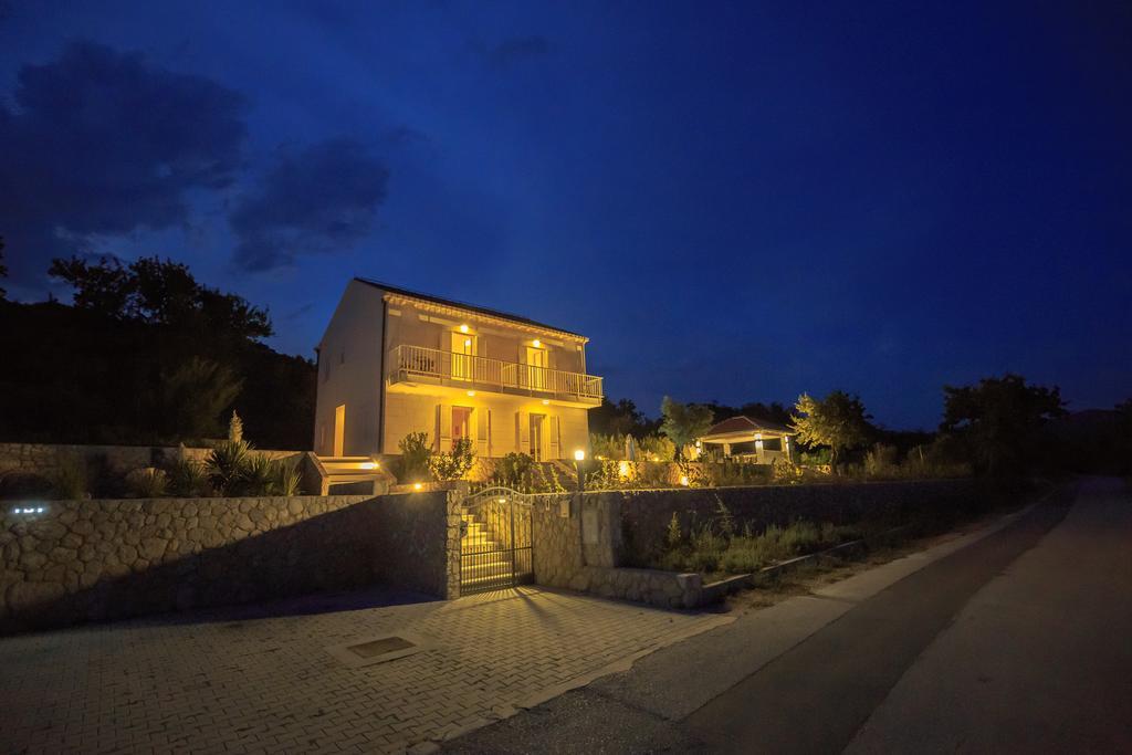 Hedera Estate, Villa Hedera VII ザトン エクステリア 写真