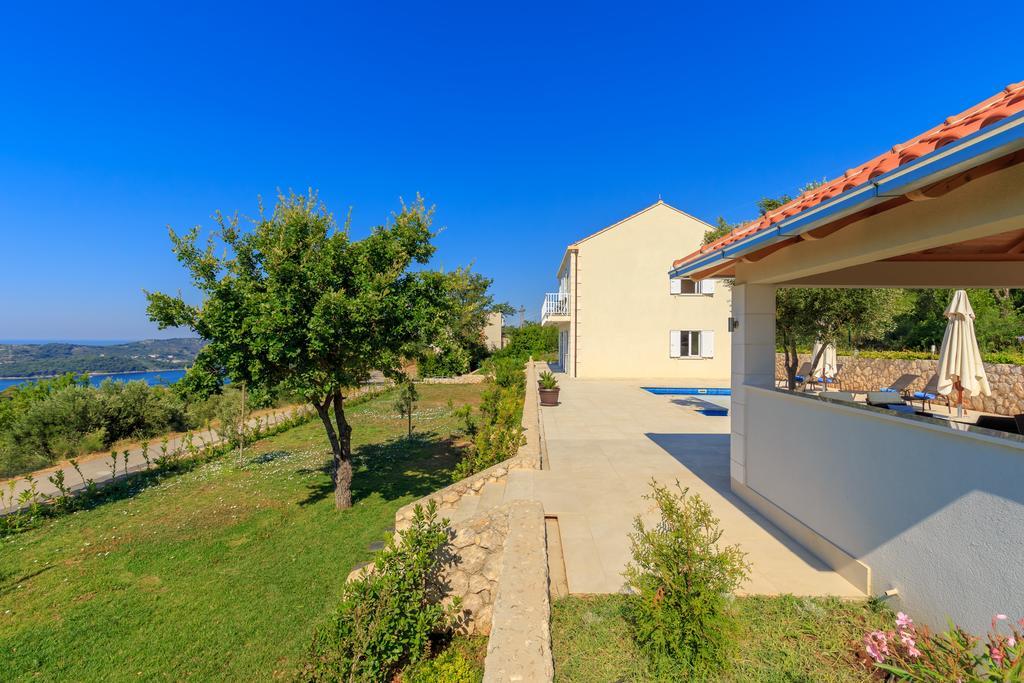 Hedera Estate, Villa Hedera VII ザトン エクステリア 写真
