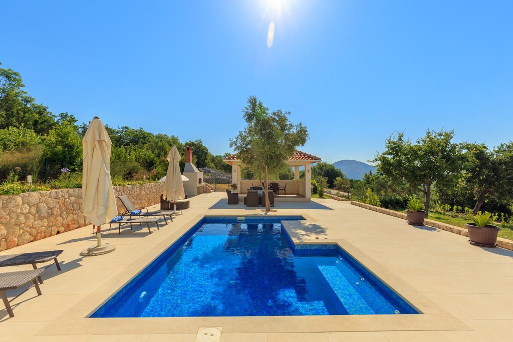 Hedera Estate, Villa Hedera VII ザトン エクステリア 写真